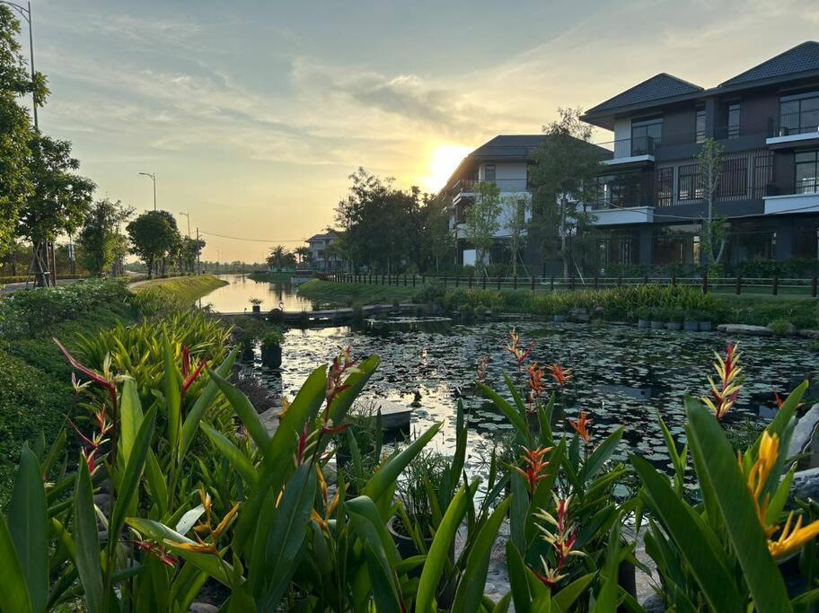 Villa The Bee - Du An Id Junction Long Thanh Eksteriør billede